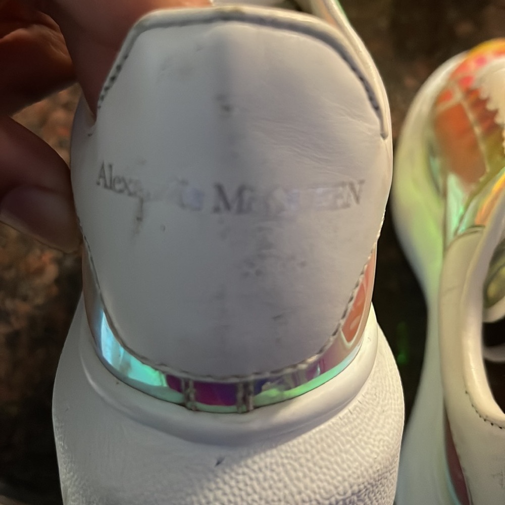 Toddler Alexander McQueen Kids
Oversized holographic-effect sneakers - Picture 5 of 6